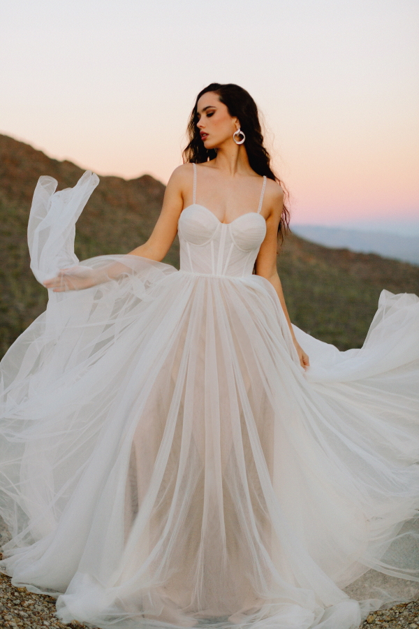 Mode Bridal: Top 5 Wedding Dress Trends For 2022